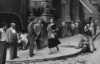 Ruth Orkin - An American Girl in Italy (1951)