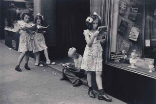 Ruth Orkin - The Comic Book Readers, N.Y.C., 1947