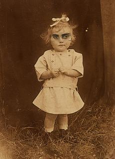 Sabrina Jung - Masken #44 Gerda