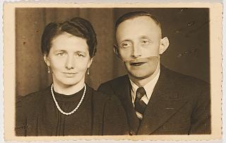 Sabrina Jung - Masken #9 Esther & Innozenz.