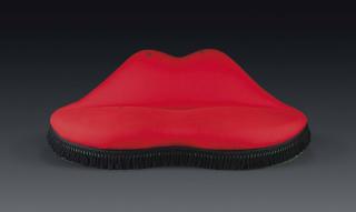 Salvador Dalí - Mae West Lips Sofa