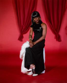 Samuel Fosso - La Bourgeoise, Tati Series, 1997