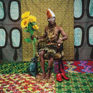 Samuel Fosso - The chief who sold Africa to the colonialist J0216, (Tati Series), 1997