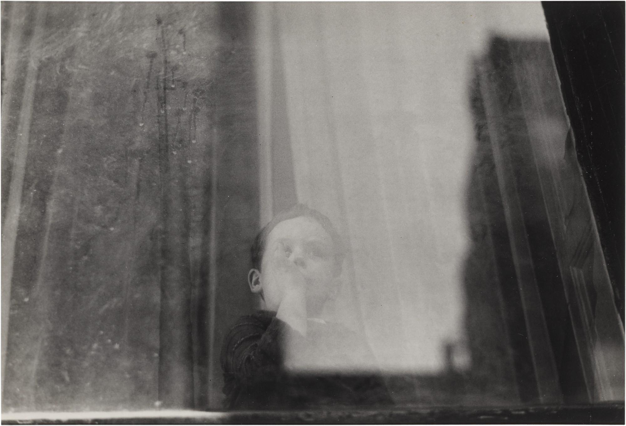 Saul Leiter - Boy In Window