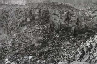 Sebastião Salgado - Cast of Thousands, Serra Pelada, Brazil, 1986