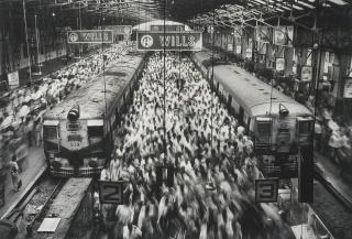 Sebastião Salgado - \'Churchgate Station, Bombay, India\'