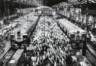 Sebastião Salgado - \'Churchgate Station, Western Railroad Line\', Bombay, India, 1995