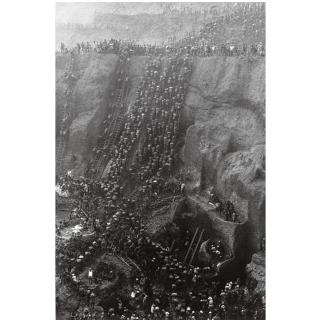 Sebastião Salgado - Serra Pelada, Brazil, 1986