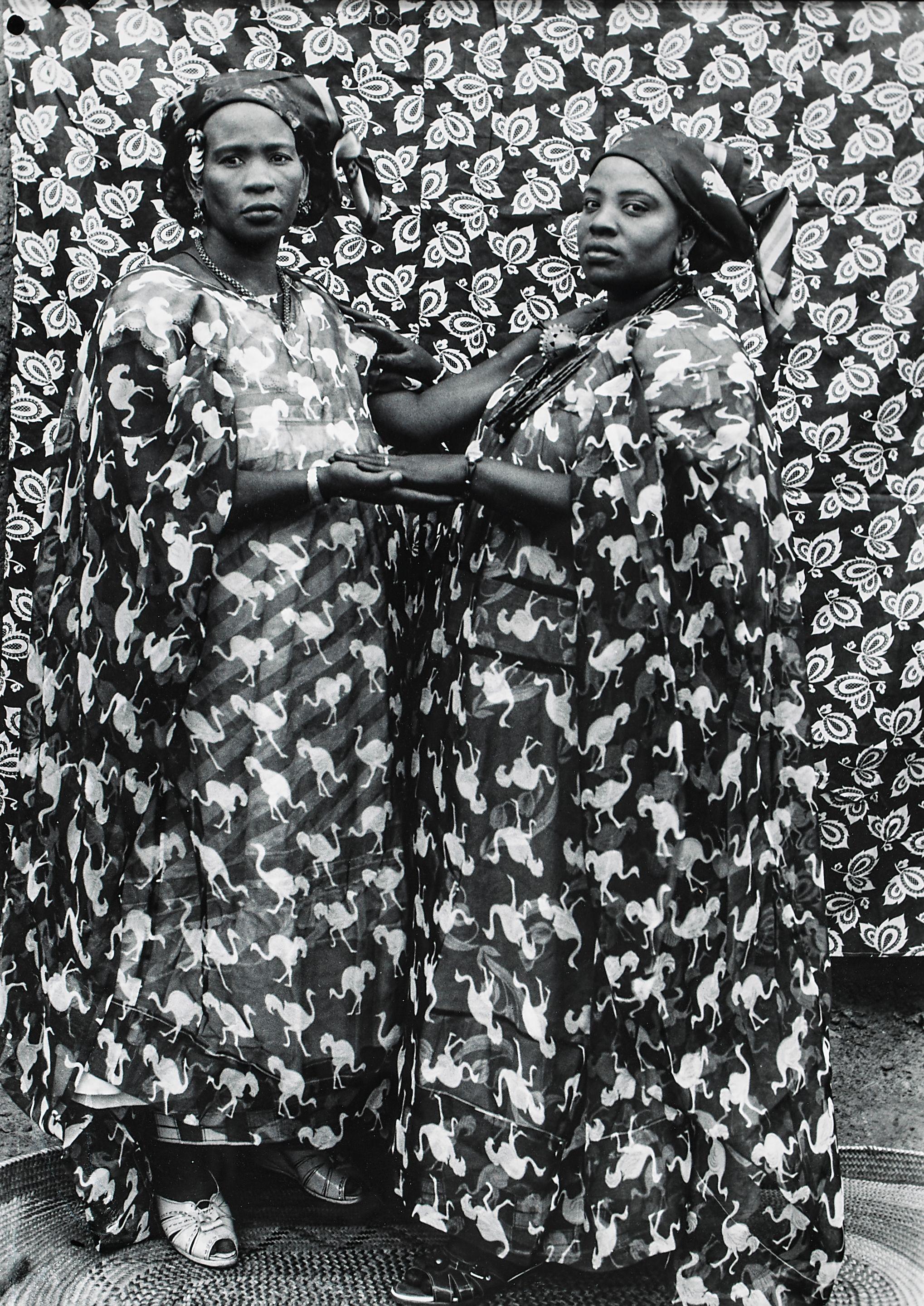 Seydou Keïta - Bamako (two females holding hands), 1954