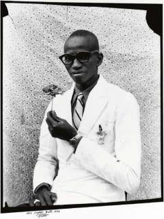 Seydou Keïta - Man with Flower