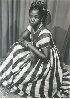 Seydou Keita - Young Woman, 1952-55