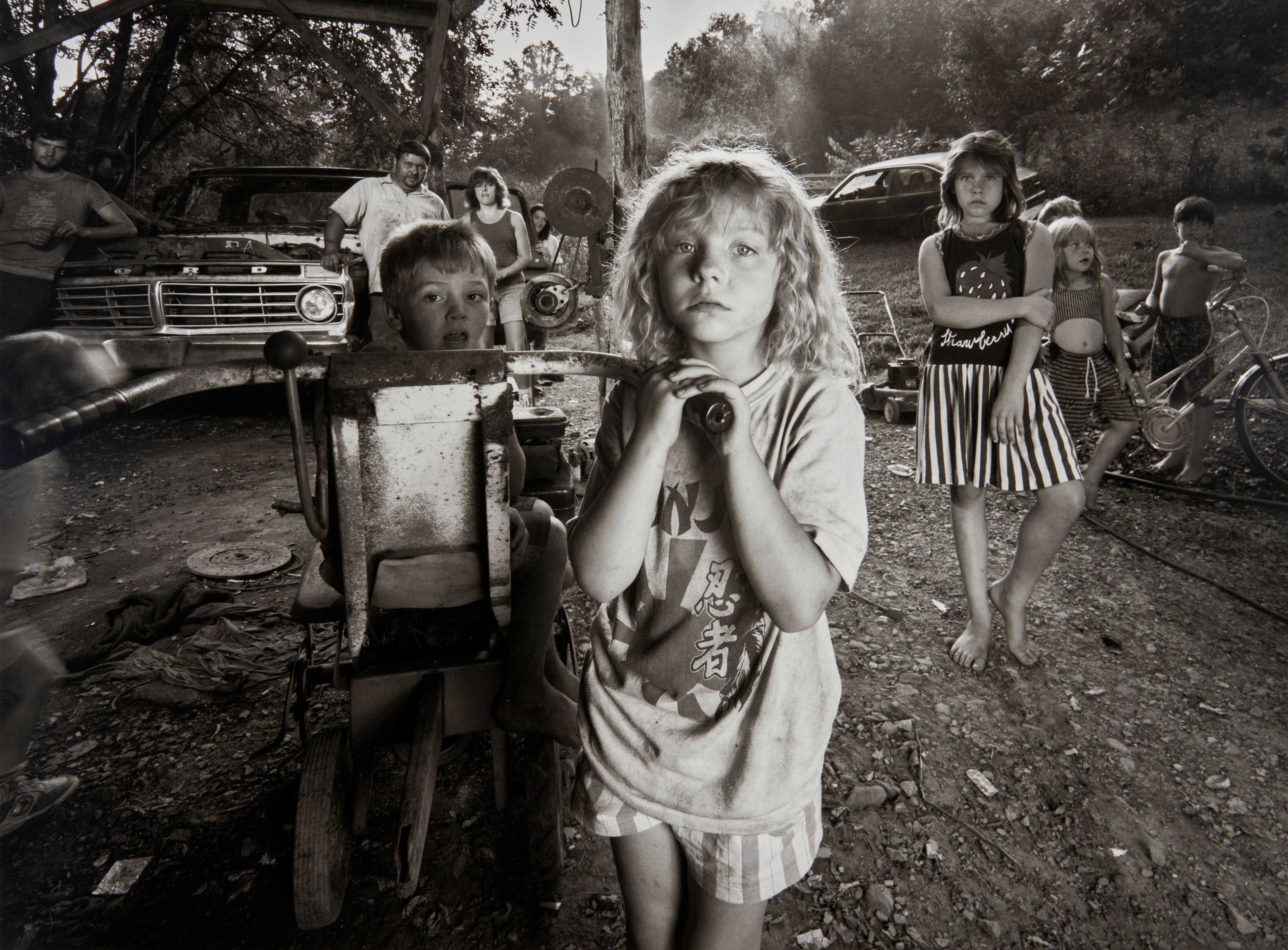 Shelby Lee Adams - Children at Topmost, Kentucky