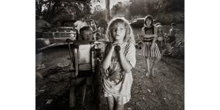 Shelby Lee Adams - Children at Topmost, Kentucky