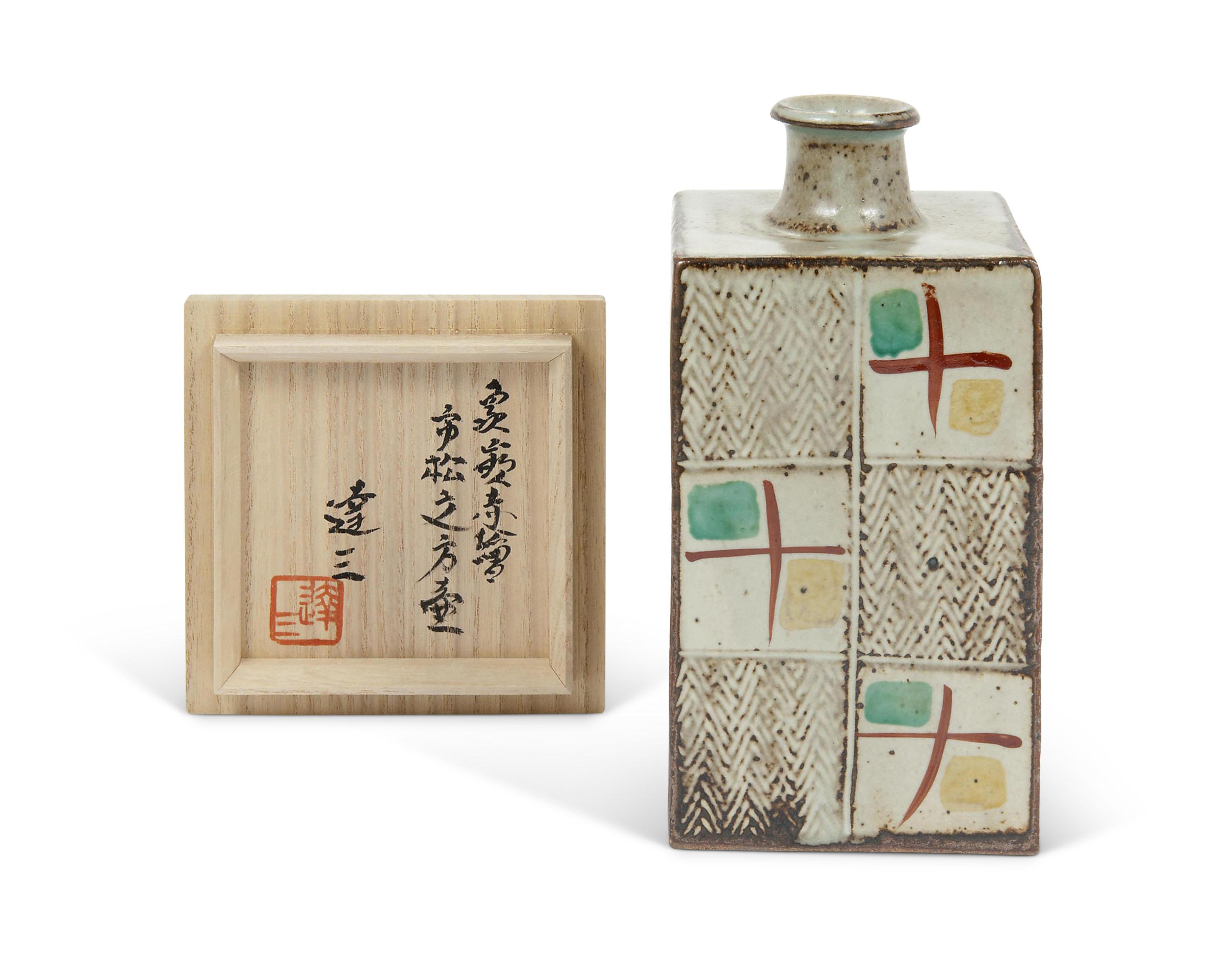 Shimaoka Tatsuzo - A Square Bottle Vase with Inlaid Rope Pattern