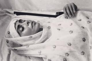 Shirin Neshat - Face To Face With God, Serie Women Of Allah, 1995