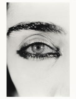 Shirin Neshat - „Offered Eyes“
