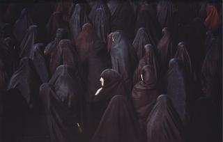 Shirin Neshat - Untitled (from the \'Rapture\' series)