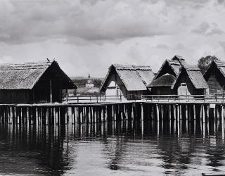 Siegfried Lauterwasser - Pfahlbauten, Unteruhldingen, Bodensee.