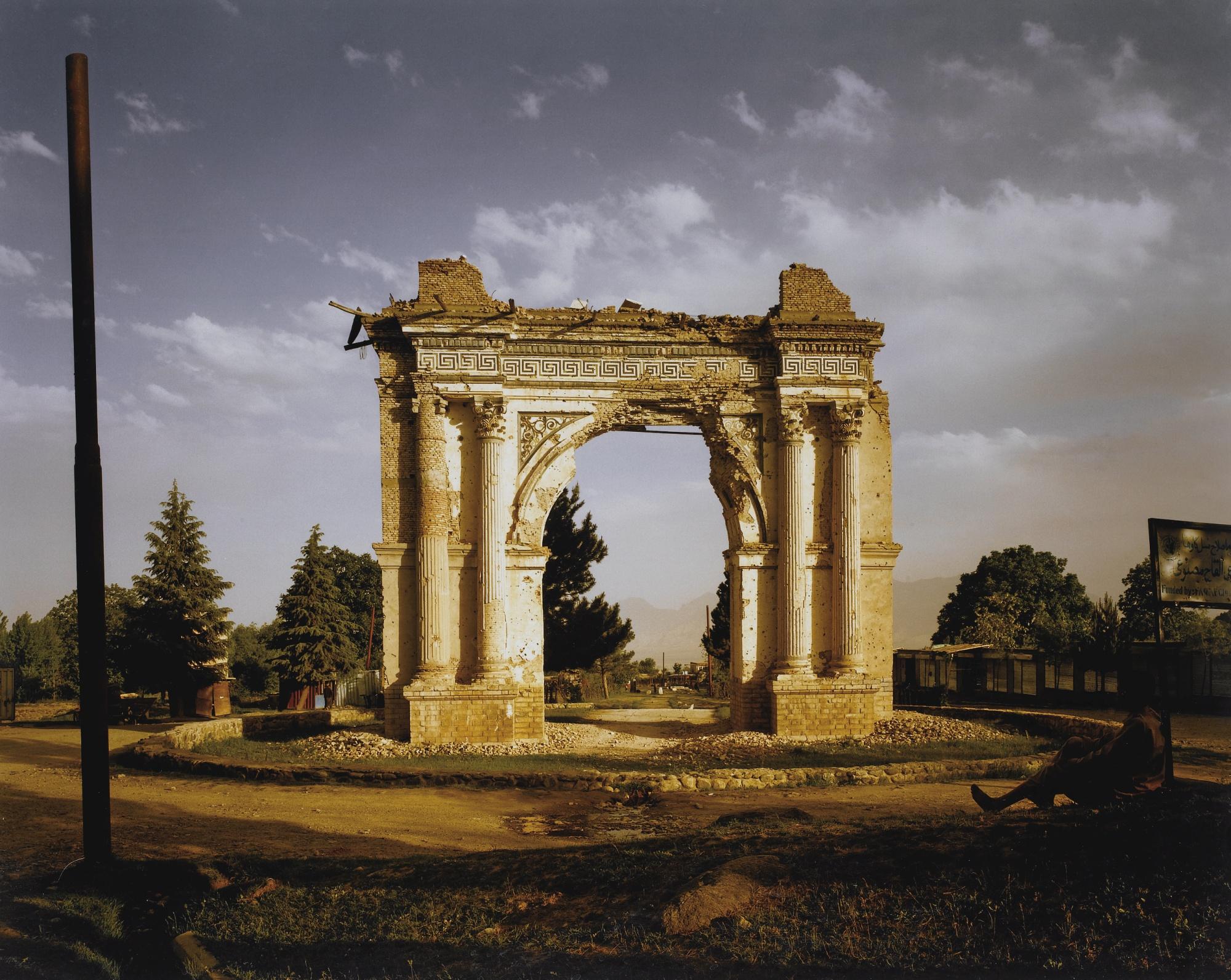 Simon Norfolk - Victory Arch, Kabul, Afghanistan\'