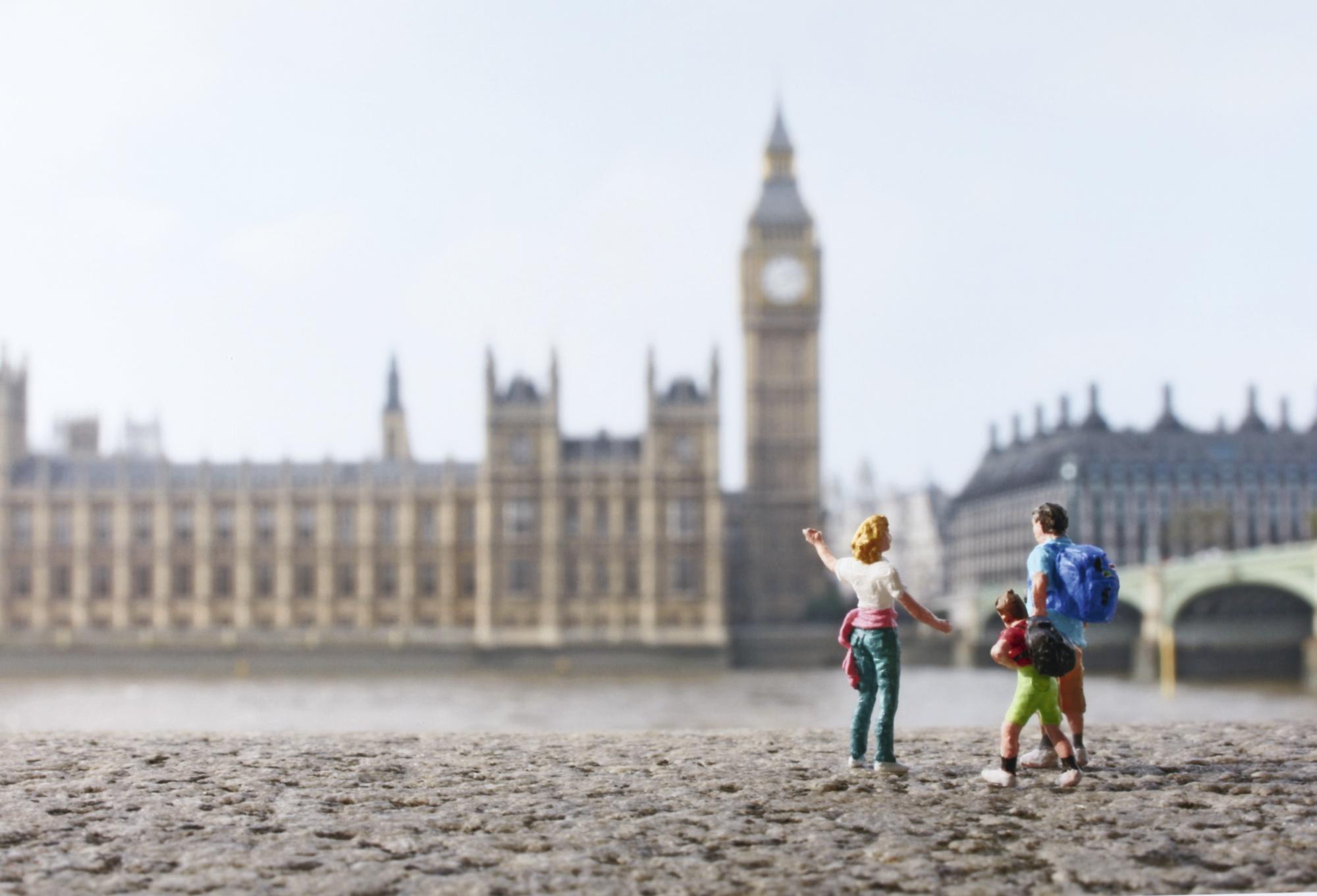Slinkachu - Tourists, 2008
