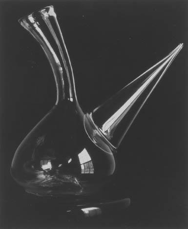 Sonya Noskowiak - Glass study with reflections