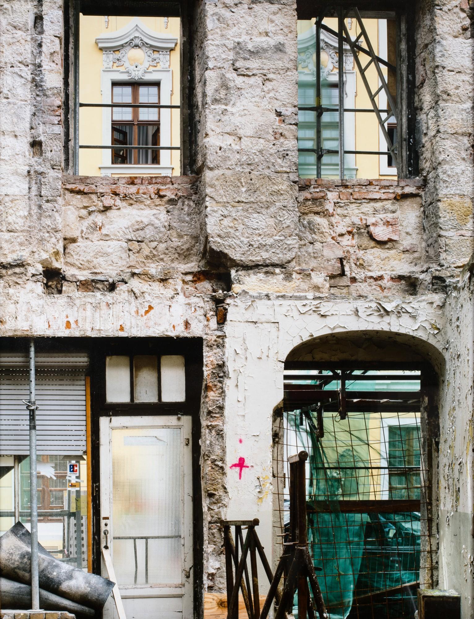 Stéphane Couturier - Dresden Râhnitzgasse, 1997