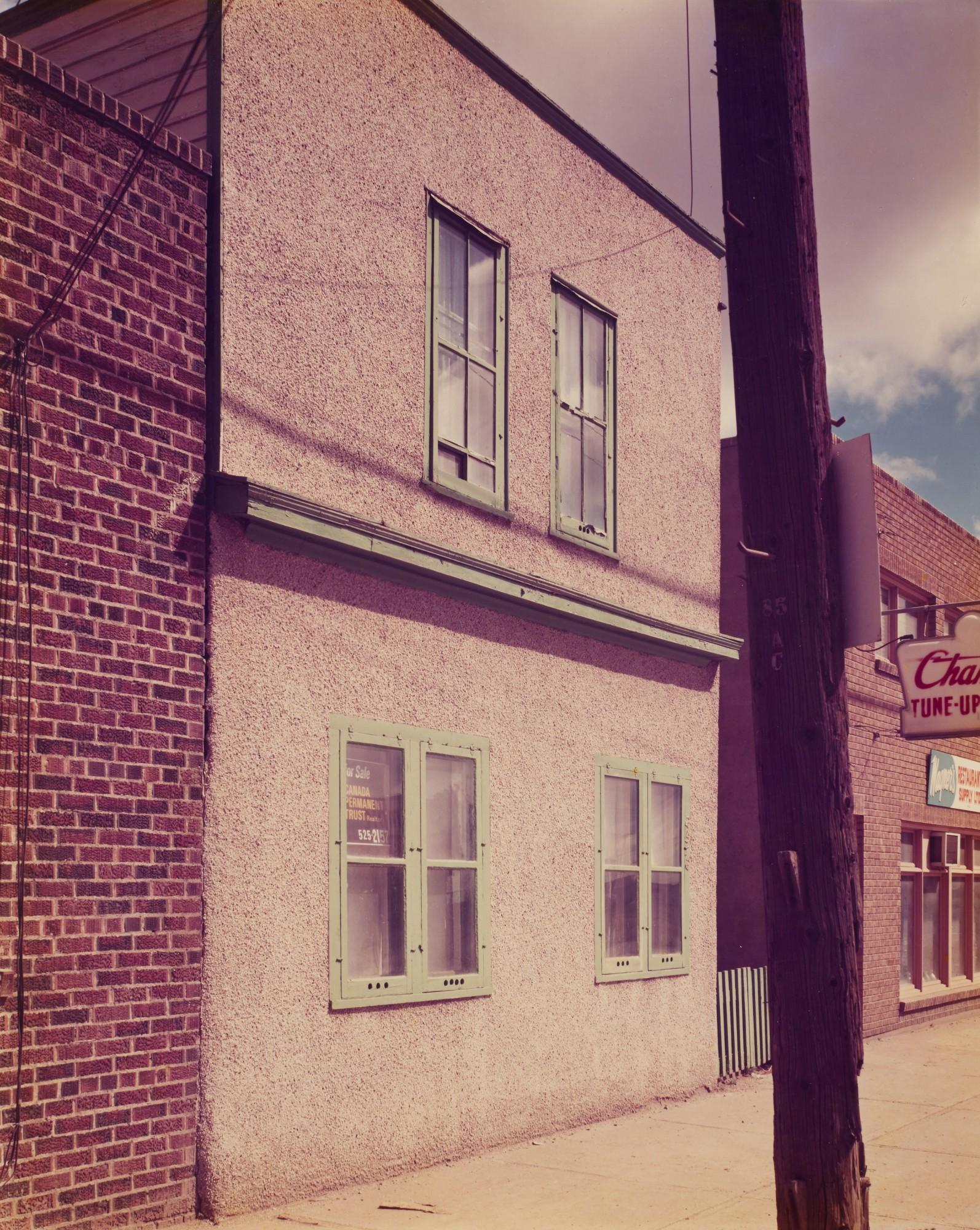 Stephen Shore - \'Dewdney Street Ave., Regina, Saskatchewan\', 17 August 1974