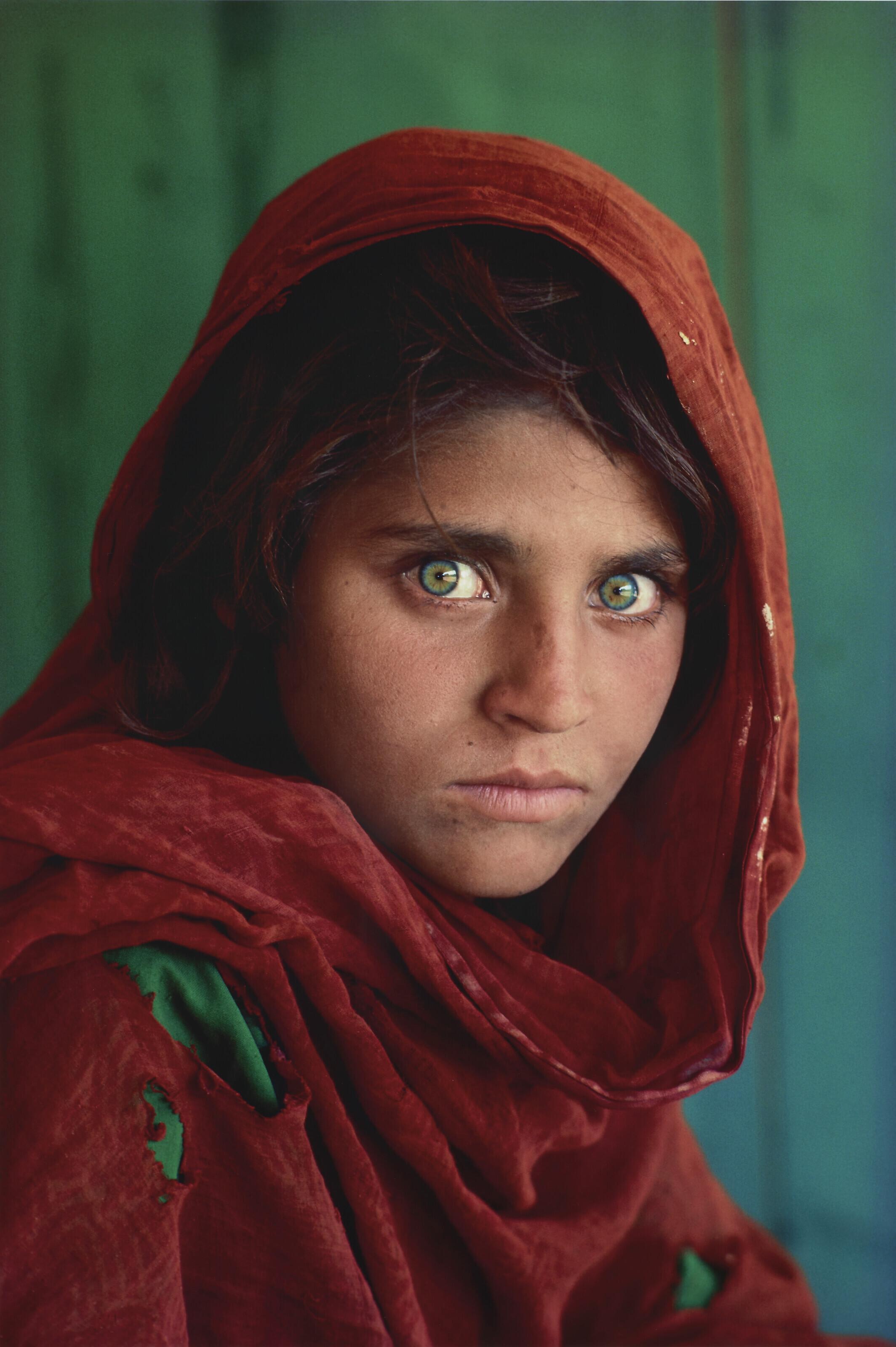 Steve McCurry - Afghan Girl, Peshawar, Pakistan, 1984