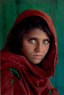 Steve McCurry - Afghan Girl, Peshawar, Pakistan