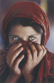 Steve Mccurry - Afghan Girl with Hands on Face, 1984