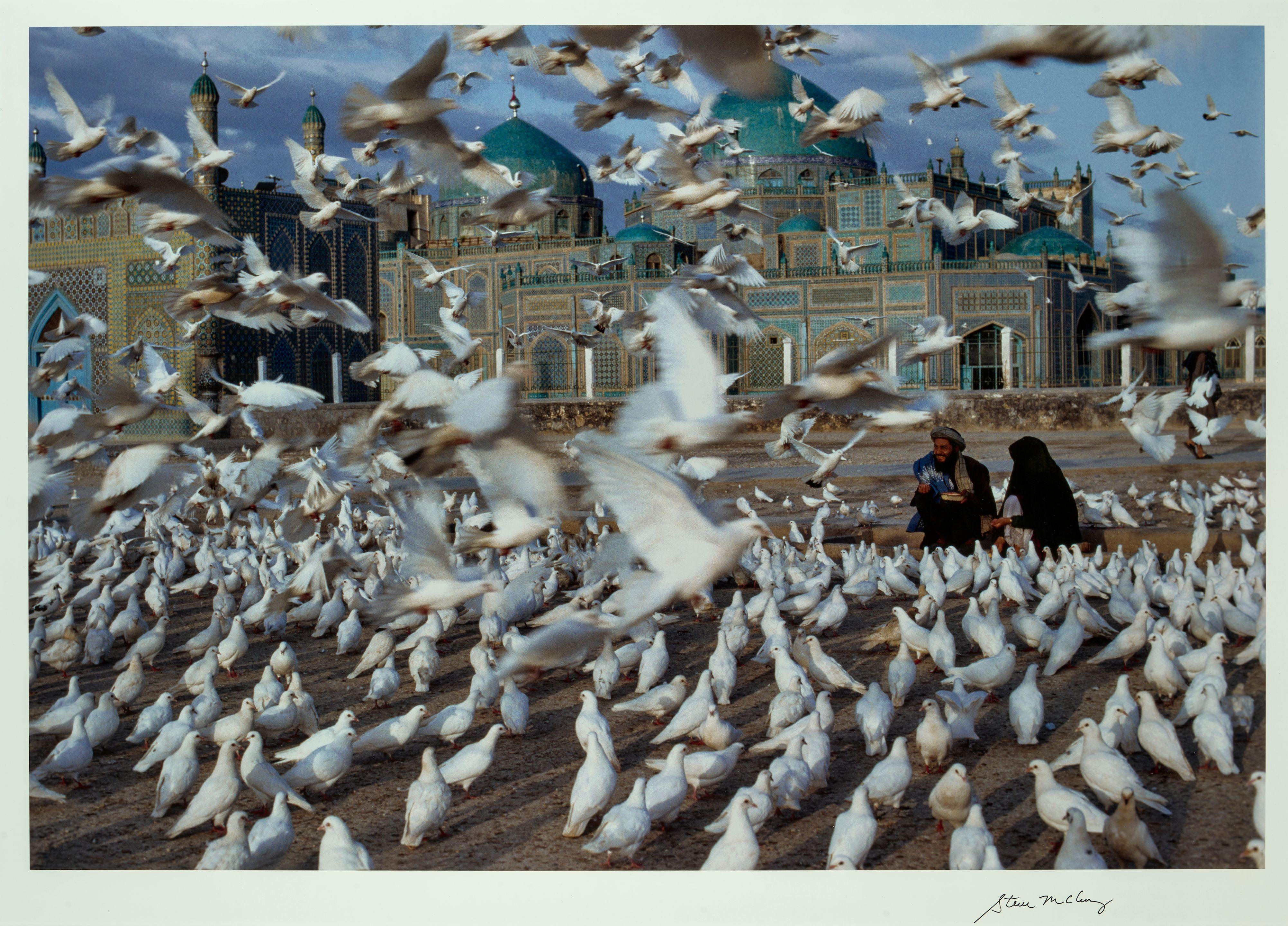 Steve McCurry - Blue Mosque, Mazar-E-Sharif, Afghanistan