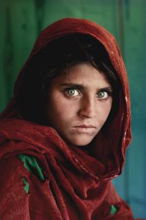 Steve Mccurry - \'Sharbat Gula, Afghan Girl\', Pakistan, 1984