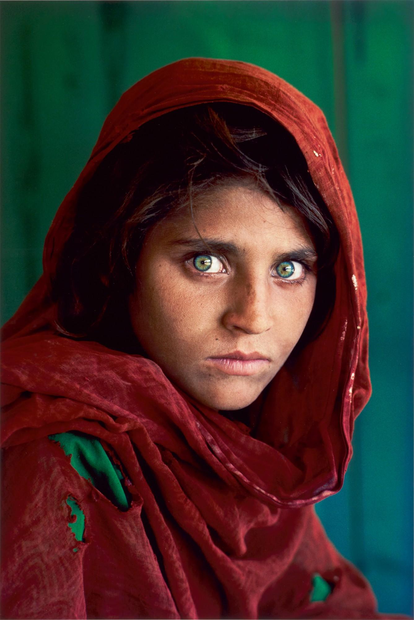 Steve Mccurry - \'Sharbat Gula, Afghan Girl\', Pakistan, 1984