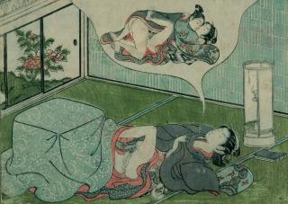 Suzuki Harunobu - Liegendes Mädchen, vom Liebesakt träumend, rechts eine Lampe.–