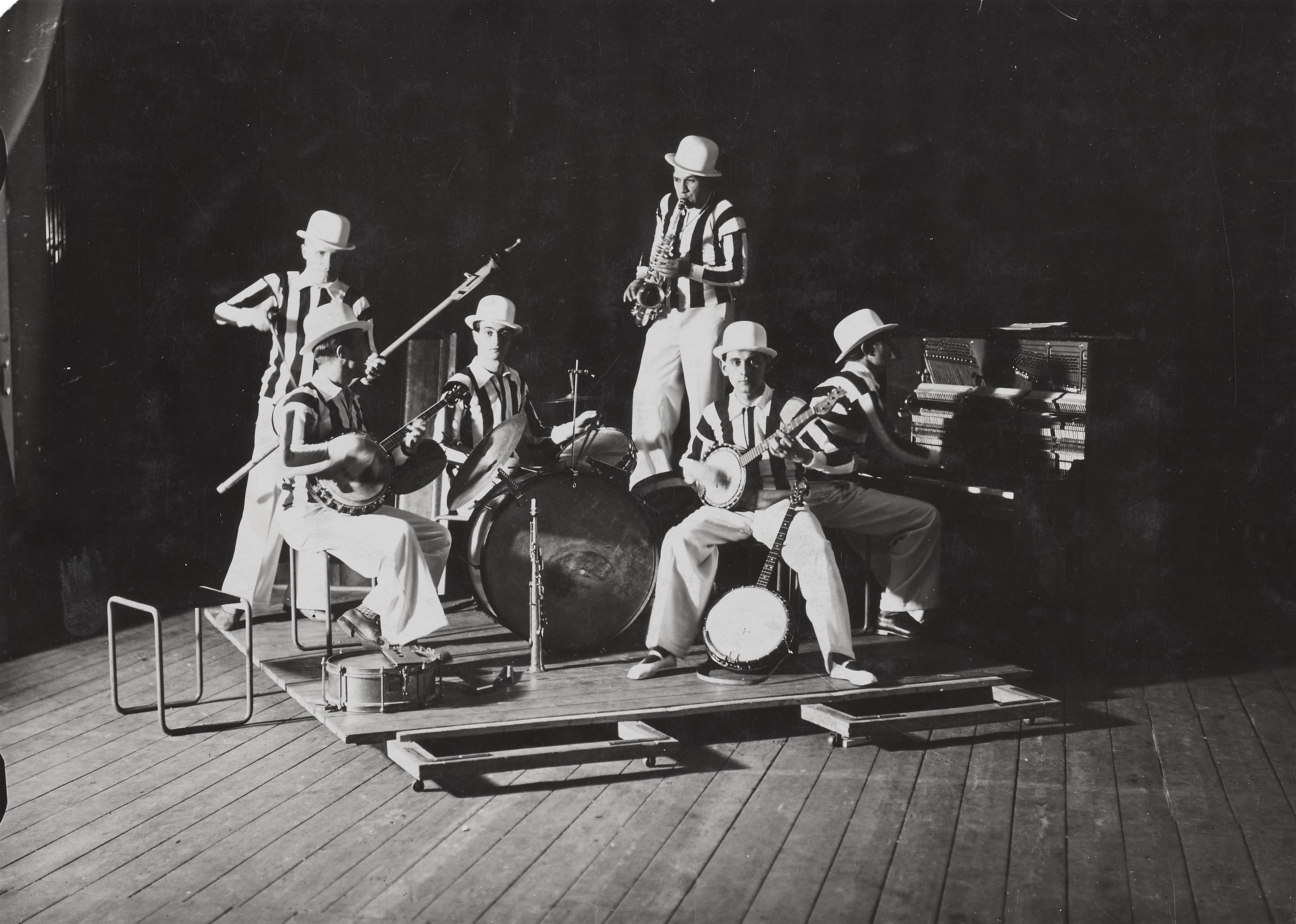 T. Lux Feininger - Bauhaus-Kapelle, Dessau