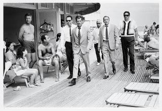 Terry O\'Neill - Frank Sinatra, Miami Beach, 1968
