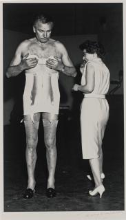 Terry O\'Neill - Laurence Olivier In Drag, 1962