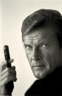 Terry O\'Neill - Roger Moore as James Bond