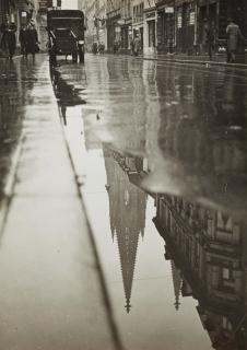 Theo Felten - Komödienstraße. Wintermorgen in Köln.