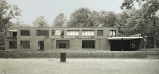 Thomas Ruff - \'H.E.K. 02\', 2000