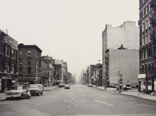 Thomas Struth - 2Nd Ave. East, 1St St. North, New York, 1978