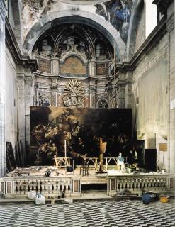 Thomas Struth - Giulia Zorzetti with a Painting by Francesco di Mura, Chiesa Donna Romita, Napoli 1989