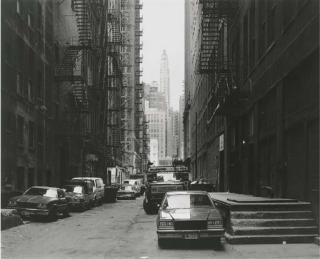 Thomas Struth - North Garland Court, Chicago, Illinois, 1990