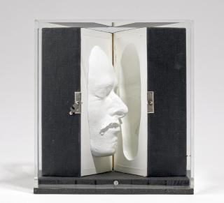 Timm Ulrichs - »Anwesend abwesend - oder Das Leben nach dem Tode vor dem Tode«.