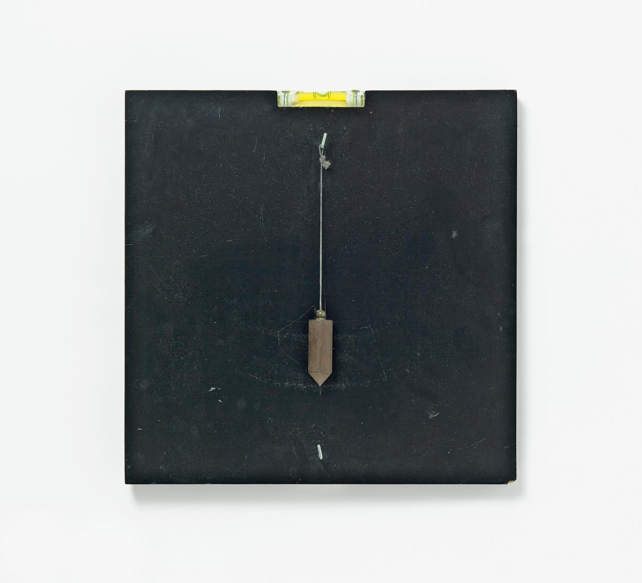 Timm Ulrichs - Selbstjustierende Wasserwaage und Lotbild