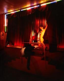 Tom Hunter - Girls\' Sex Acts in Club Court Cop \