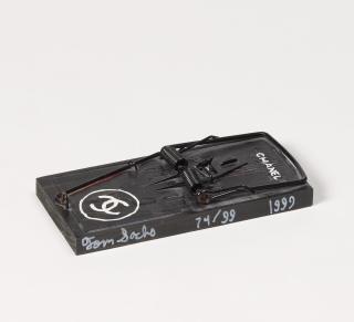 Tom Sachs - Ohne Titel (Chanel Rat Trap).
