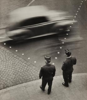 Toni Schneiders - Straßenecke in Frankfurt