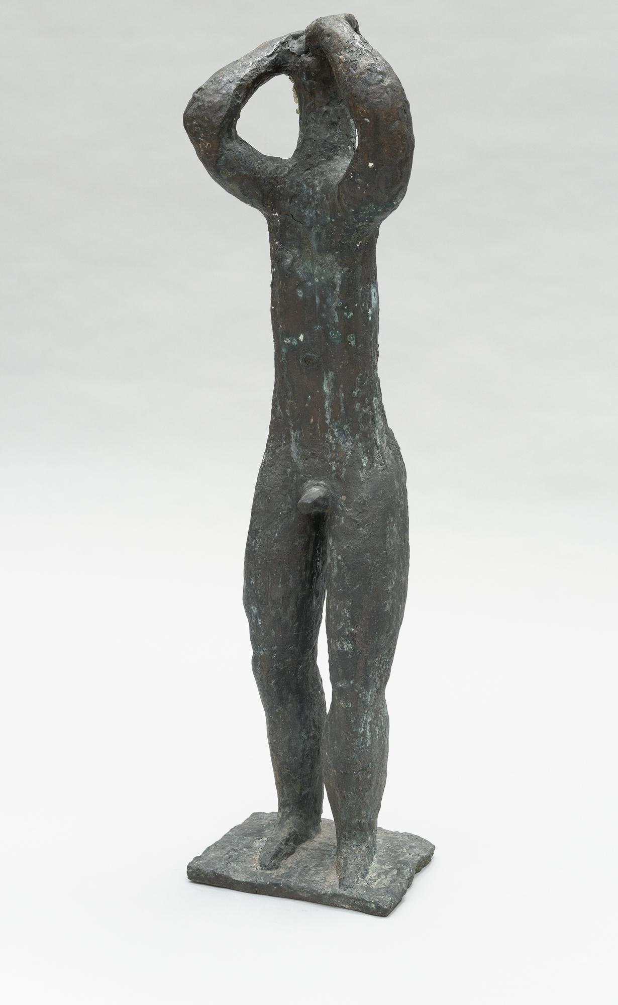 Toni Stadler - Knabe mit erhobenen Armen