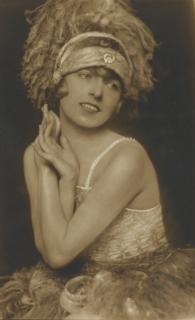 Trude Fleischmann - Dancer Valerie Kratina\'